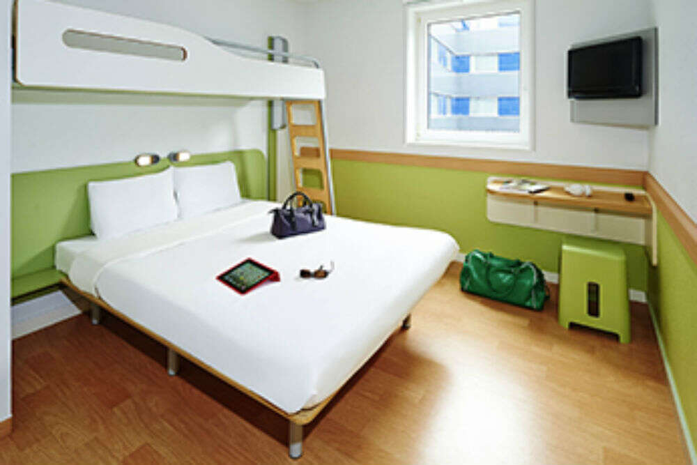 Hotel ibis budget Zurich City West 3184_ro_00_p_346x260