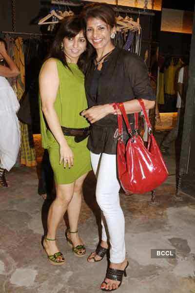 Priyanka Chopra, Ananya Panday to Disha Patani: 5 Celebs who found joy in  Jacquemus handbags