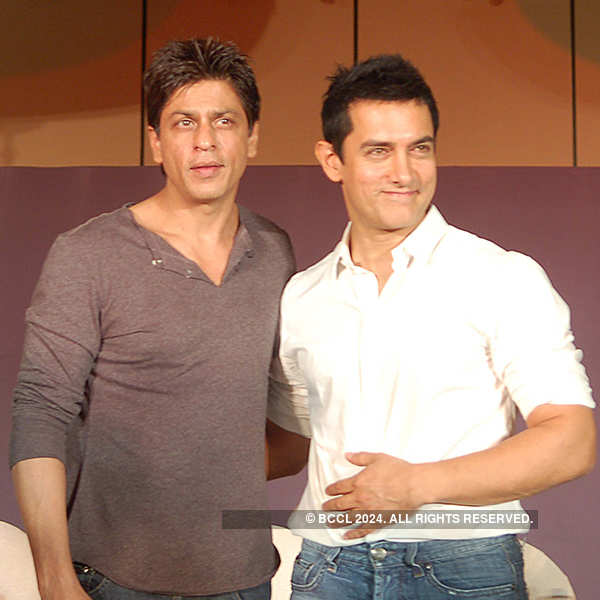 Took 25 years for SRK, Aamir to pose together