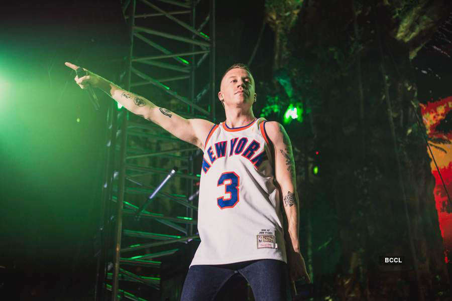 Macklemore Performs at VH1 Supersonic