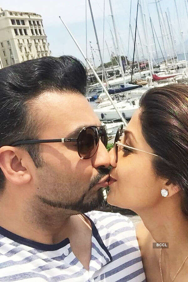 Shilpa Shetty's Valentine kiss for Raj!