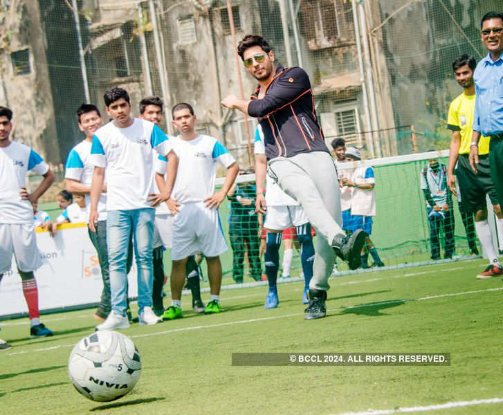 Sidharth Malhotra at Slum Soccer launch