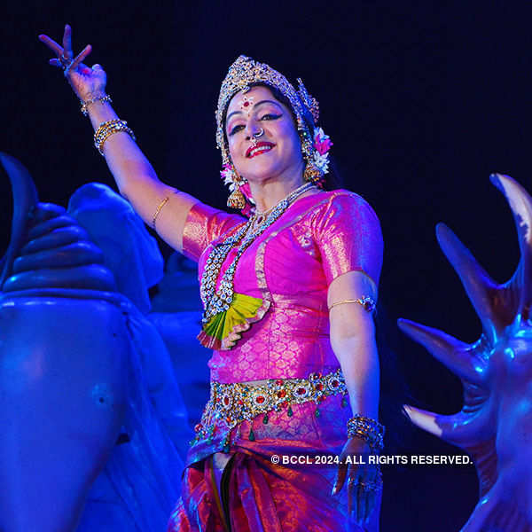 Hema Malini performs at Amaravathi Festival