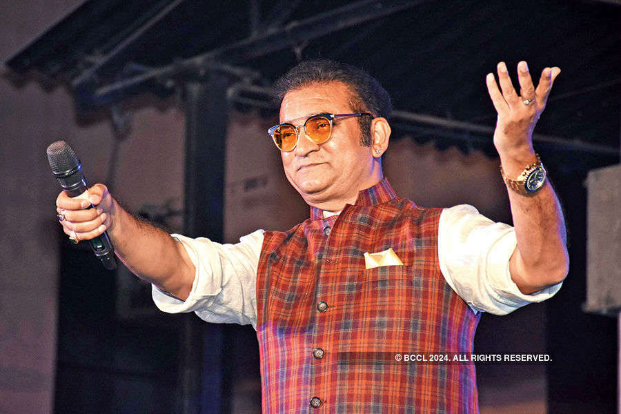 Abhijeet performs in the city