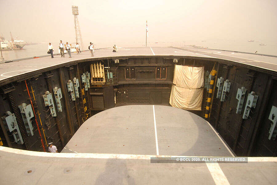 India&rsquo;s oldest warship may be sold for scrap