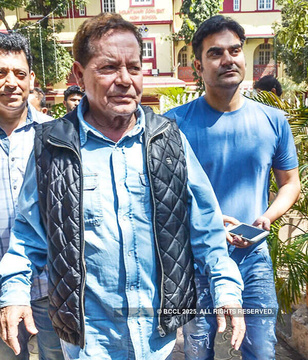 Photostory: Sachin, Anushka, Ranveer among other stars, cast their votes at BMC elections