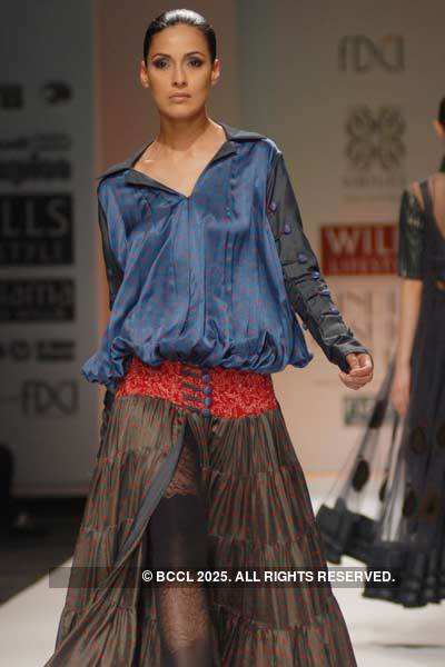 A model presents a creation by designers Ashish Viral and Vikrant on ...