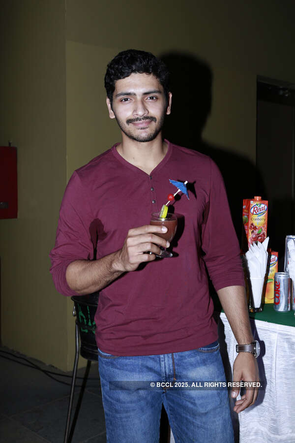 Socialites attend food fest