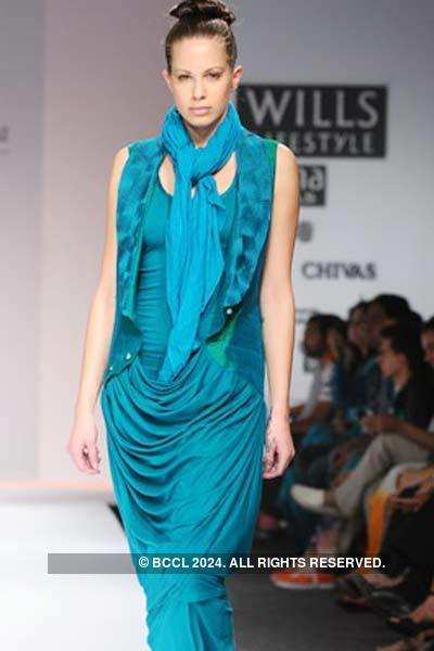 WIFW '10: Chandrani Singh Fllora