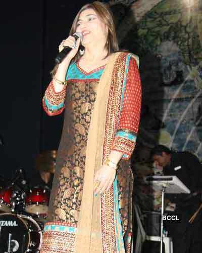 Alka's live performance