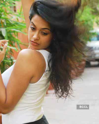 Sarah Jane Dias's Portfolio Pics