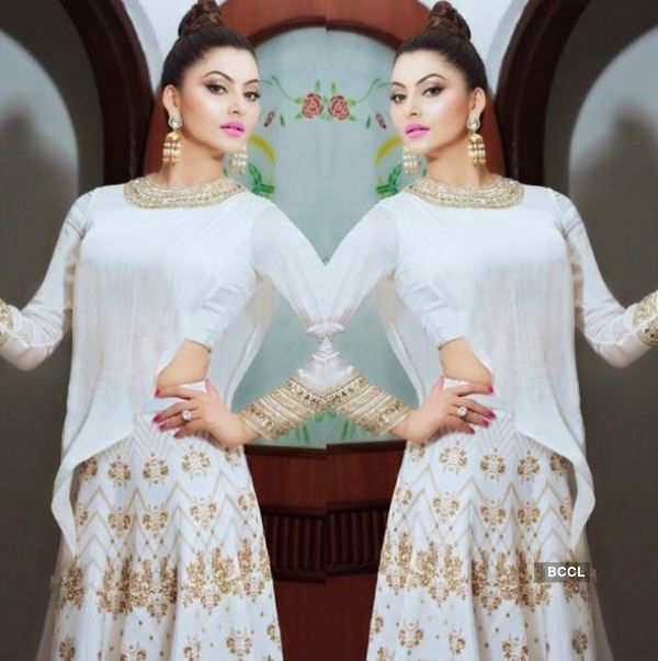 Urvashi Rautela Stuns Us With Her Style Statement