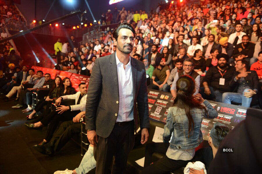 Celebs at Super Fight League