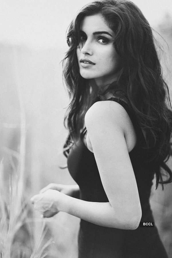 Vartika Singh's latest photoshoot will leave you speechless