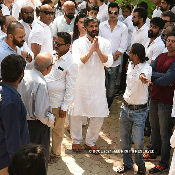 Suniel Shetty's father's funeral