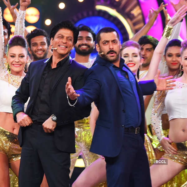 Salman shot a cameo in SRK's next?