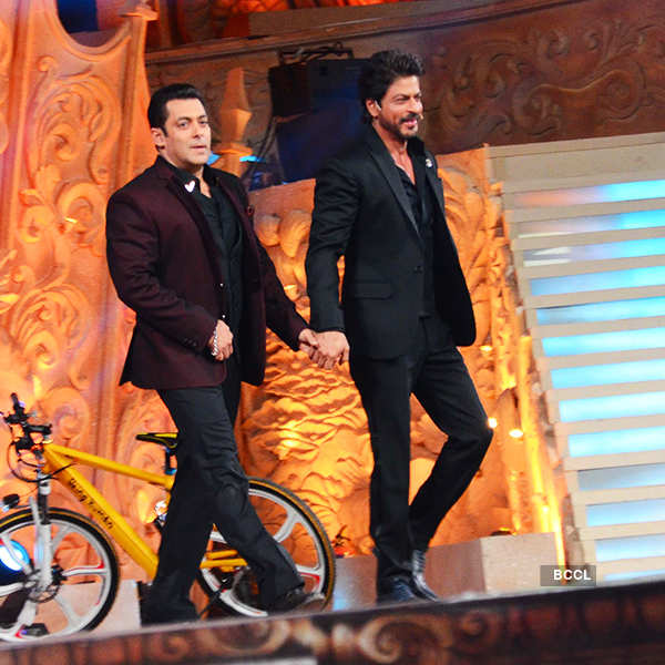 Salman shot a cameo in SRK's next?