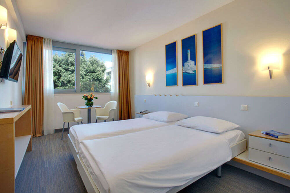 valamar-club-dubrovnik-standard-double-room-parkview_1