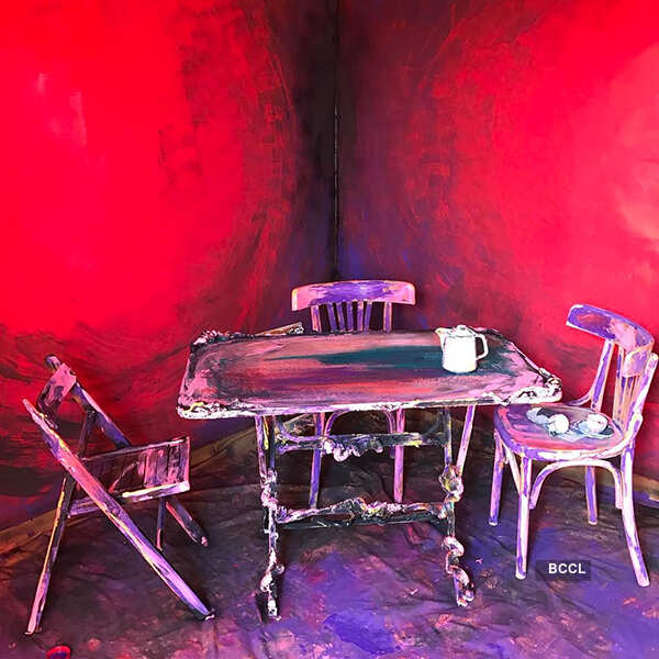 Chanel Arif&rsquo;s optical illusion artwork