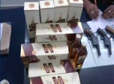 Gaya: 7 arrested for smuggling arms, liquor bottles