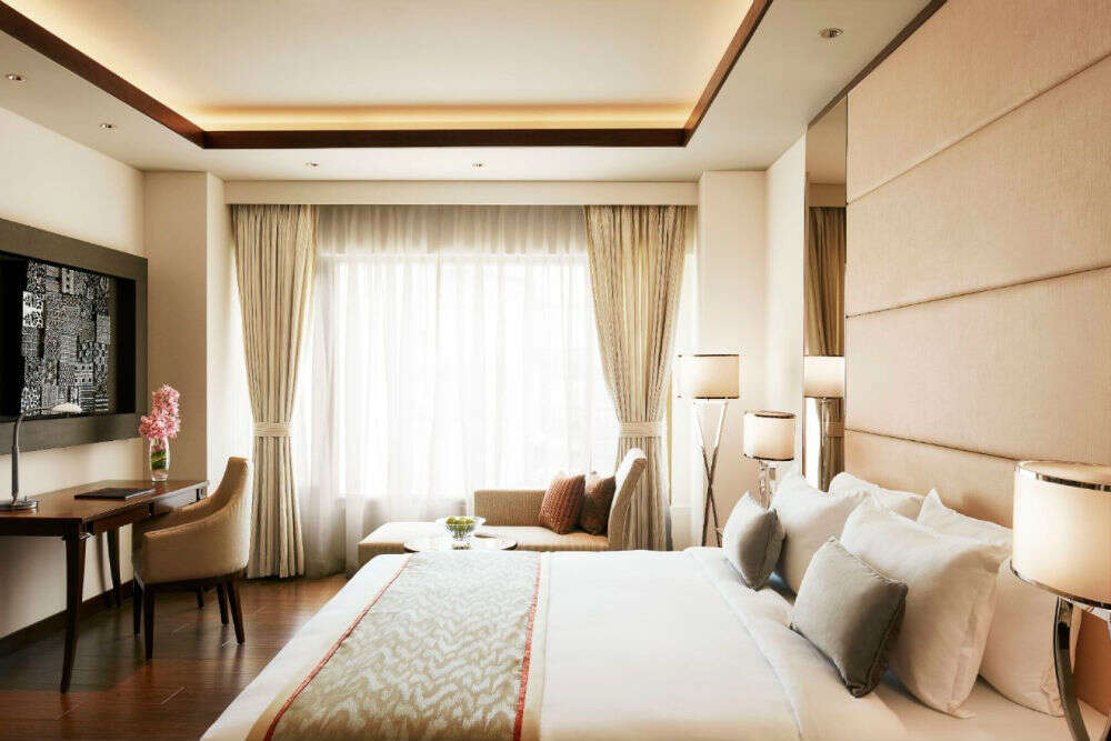 Taj Swarna TA_DeluxeSuite329_Bed_5893