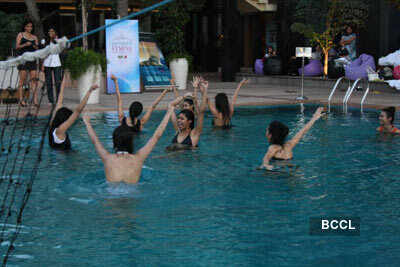 PFMI '10: Girls play Voleyball