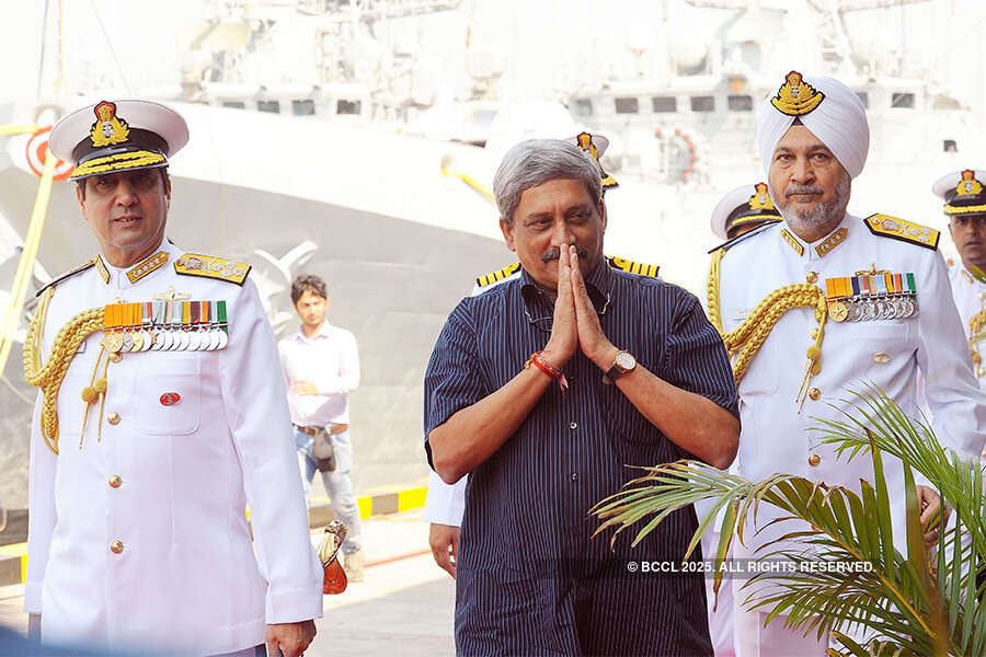 Manohar Parrikar takes oath as Goa CM
