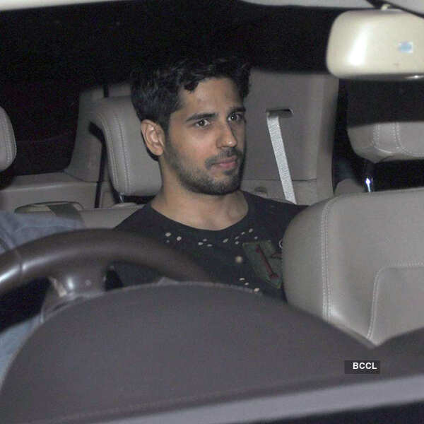 ​ Sidharth Malhotra spotted outside Alia Bhatt&rsquo;s residence