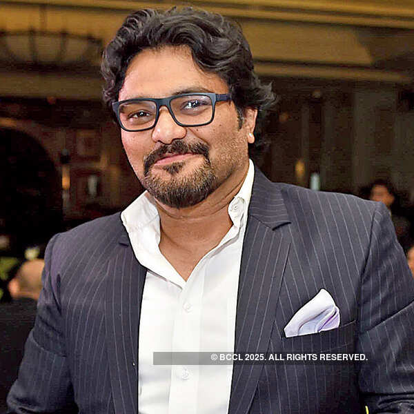 Babul Supriyo, MoS, Heavy Industries and Public Enterprises, and a popular singer