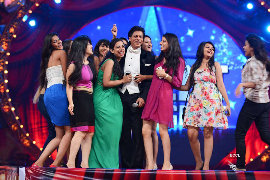 Shah Rukh's female fans