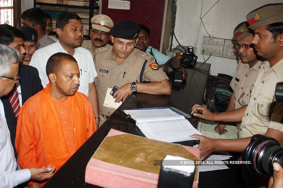 Yogi Adityanath pays surprise visit to police station