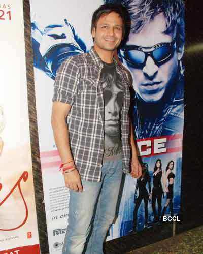 Vivek promotes 'Prince'