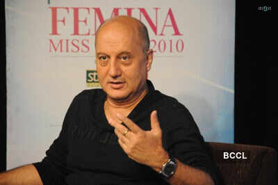 PFMI'10 finalists with Anupan Kher