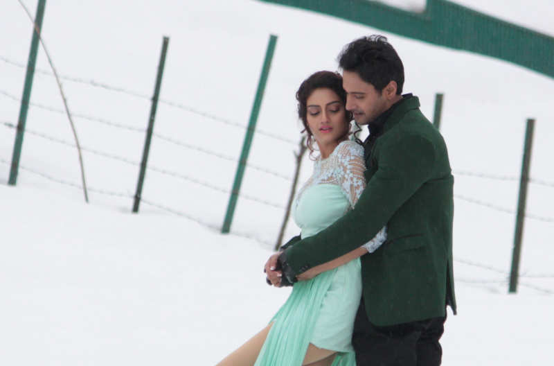See pics: Nusrat and Yash shoot in Kashmir