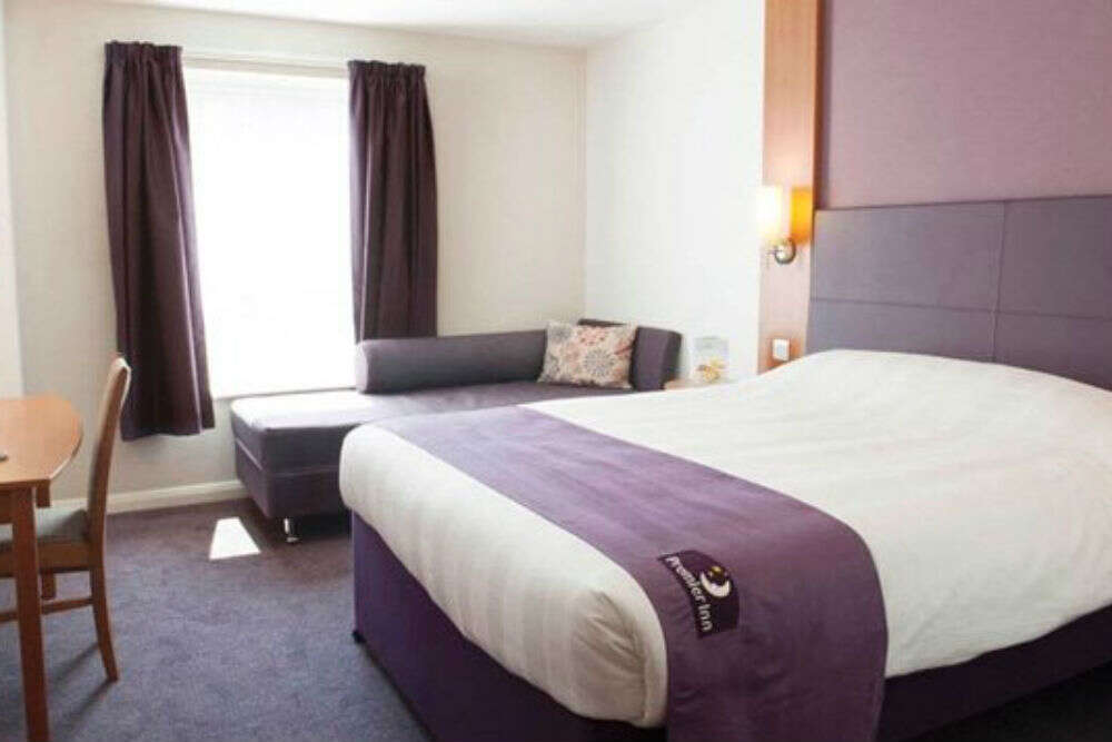 Premier Inn, Belfast City Center 358x620xID3+