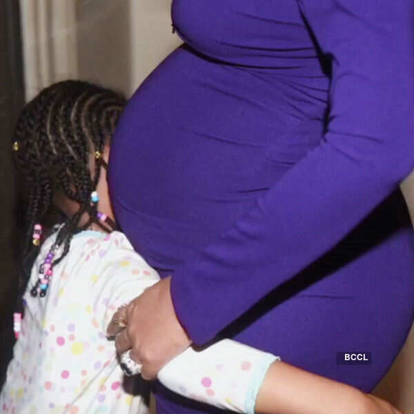 Beyonce shows off Baby Bump in new stunning maternity shoot