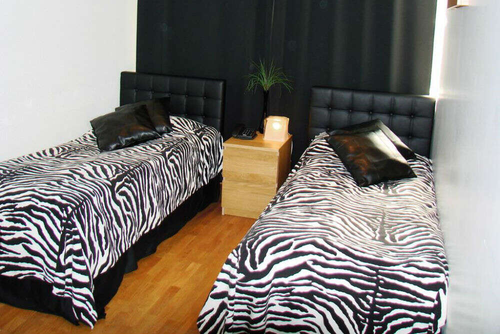 4th Floor Hotel 3915589