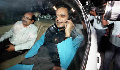 Tharoor alleges death threat