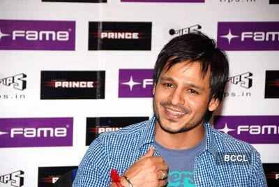 Vivek promotes 'Prince'