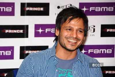 Vivek promotes 'Prince'