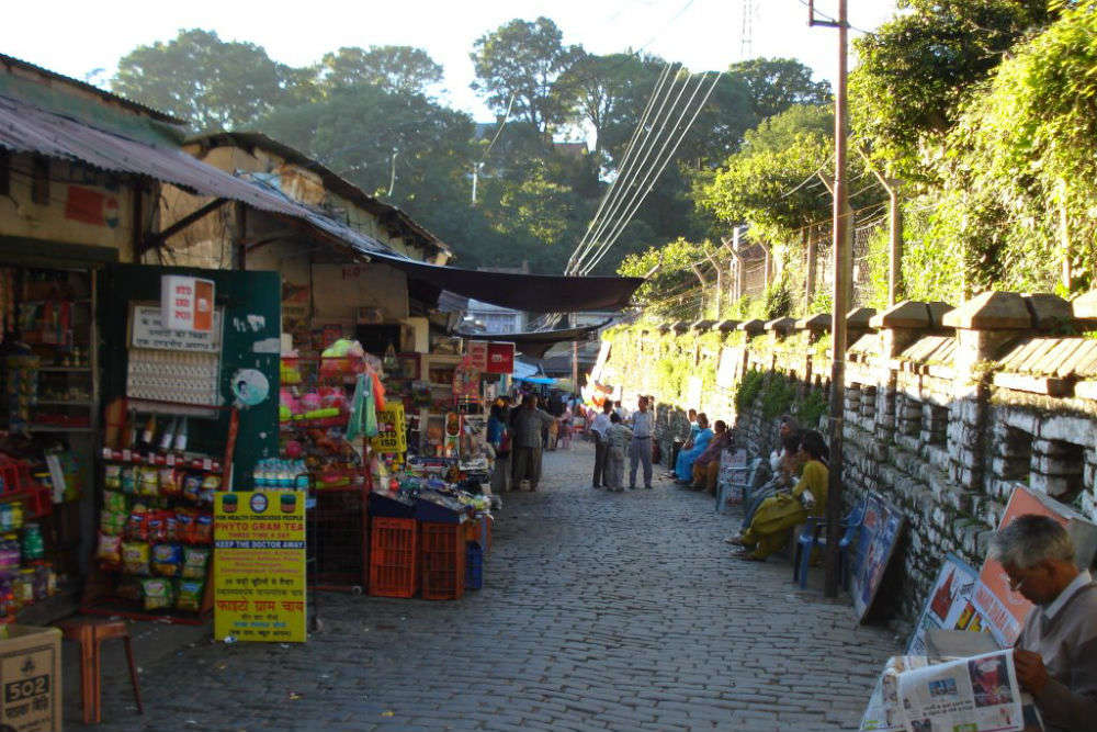 mall-road-in-kasauli-times-of-india-travel