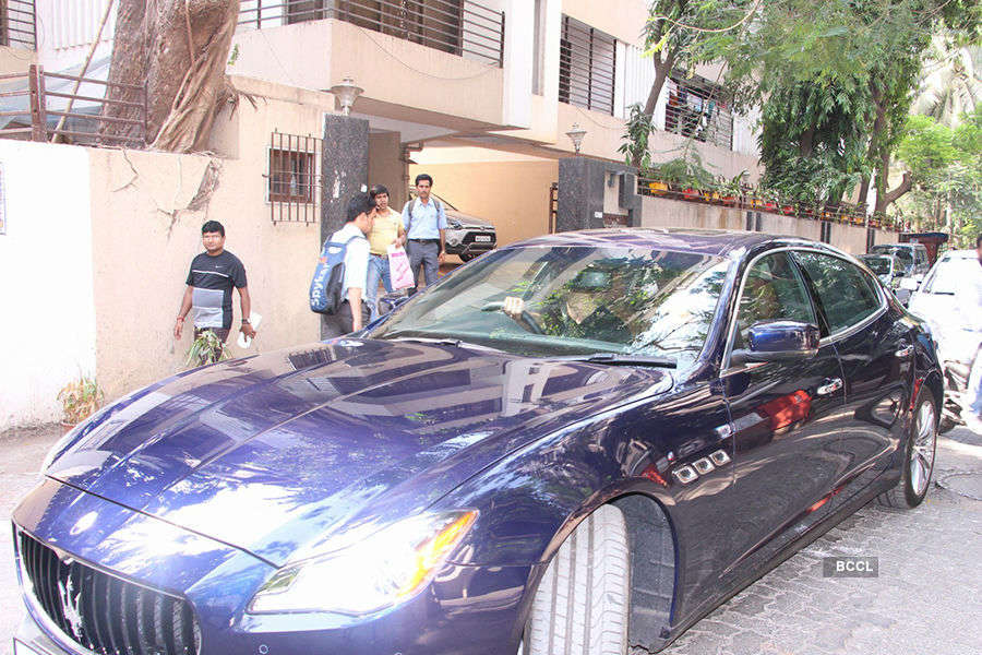 Sushant takes Kriti for a spin in his new 1.5 crore car