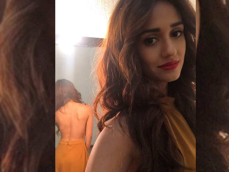 Master the mirror selfie like Disha Patani