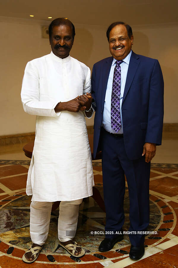 Vijayakumar's felicitation