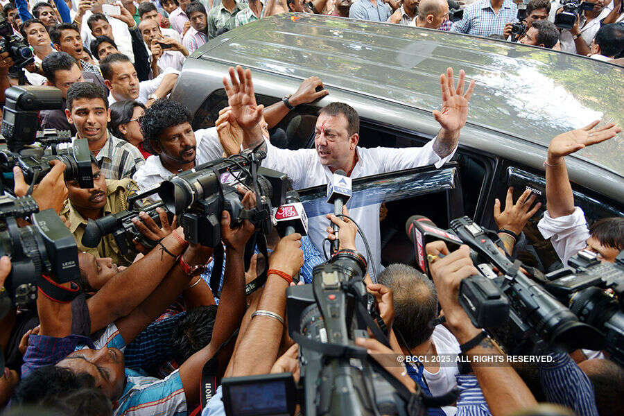 Sanjay DuttWarrant against Sanjay Dutt for nonappearance in court