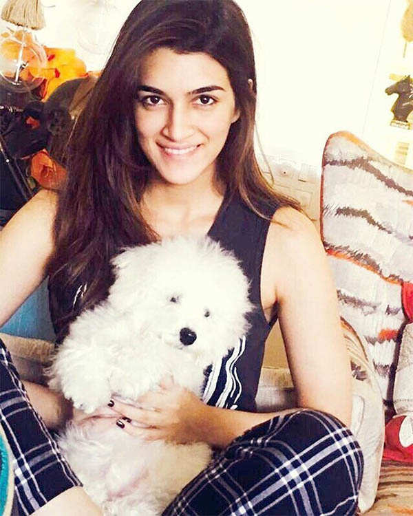 Kriti Sanon Goes Topless For Dabboo Ratnani's 2018 Calendar- The Etimes ...