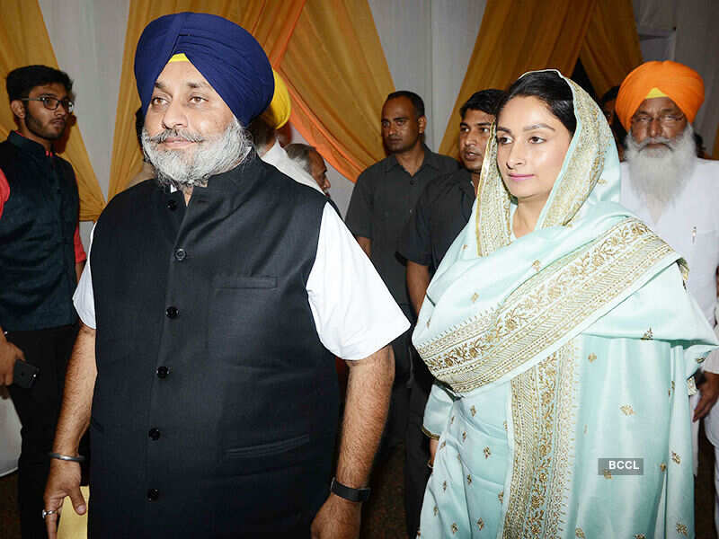 Sukhbir Singh Badal, Harsmit Kaur Badal Photos