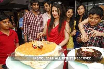 Poonam Dhillon's b'day party