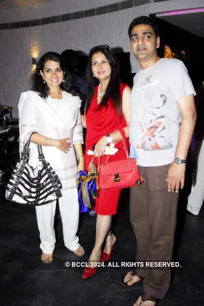 Poonam Dhillon's b'day party