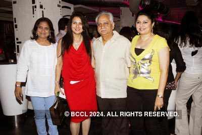 Poonam Dhillon's b'day party